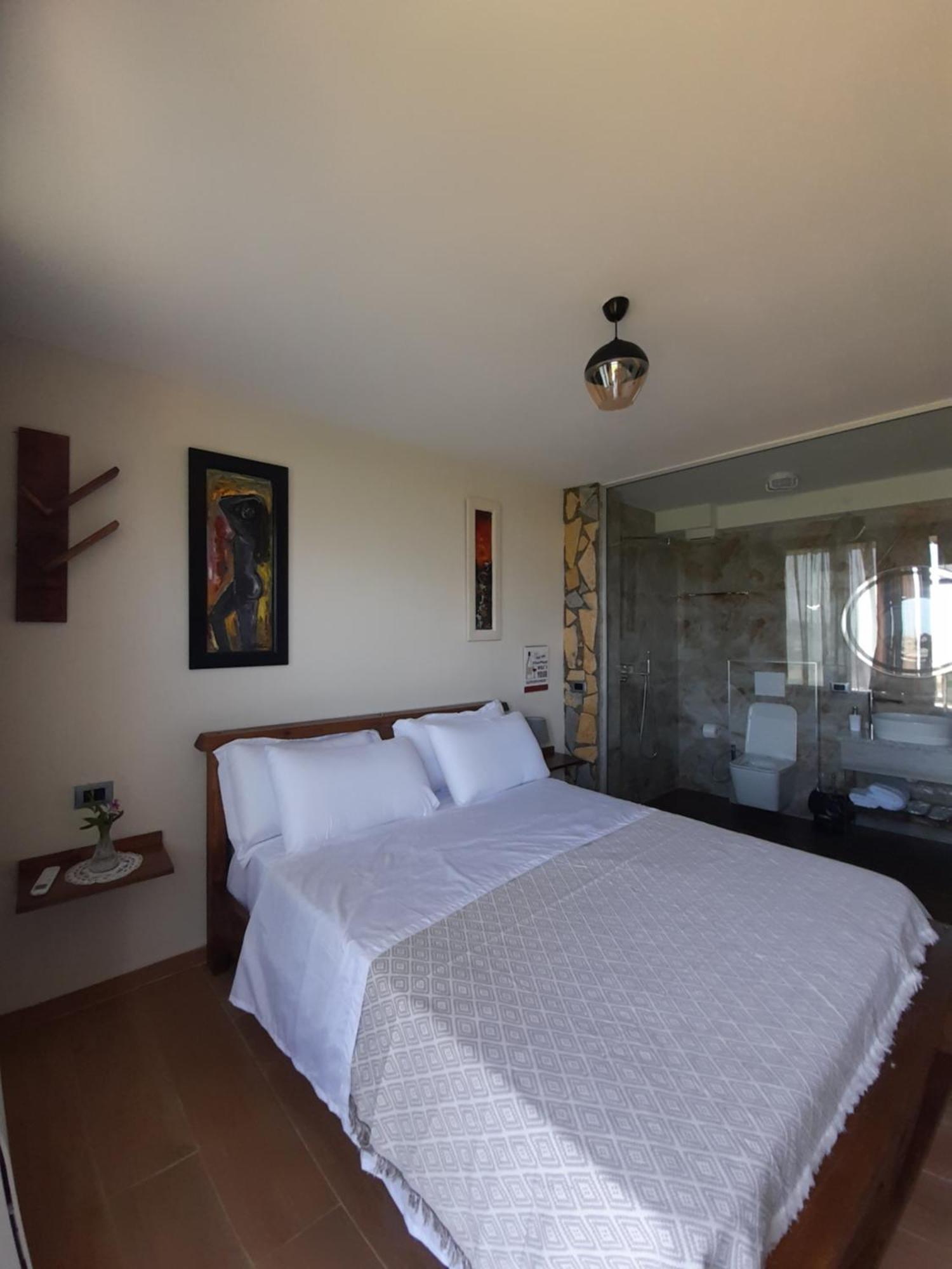 Vila Shehi Guesthouse And Winery Mucaj Kültér fotó