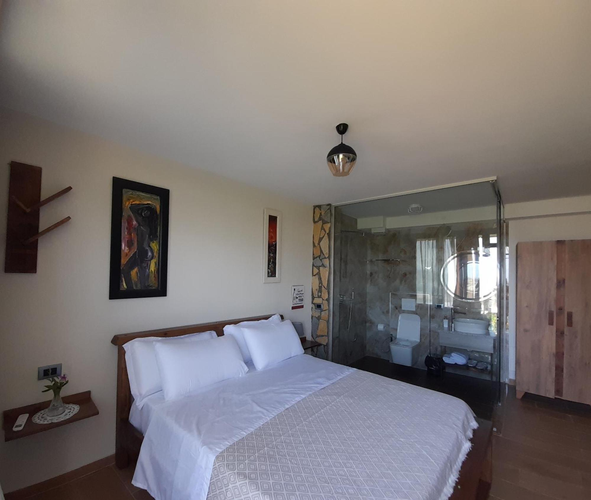 Vila Shehi Guesthouse And Winery Mucaj Kültér fotó